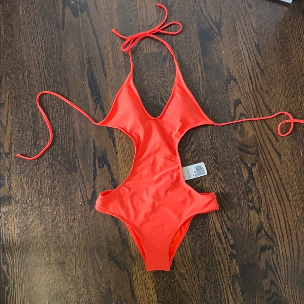 One piece swimsuit (Brand New w/ Tags &Liner)